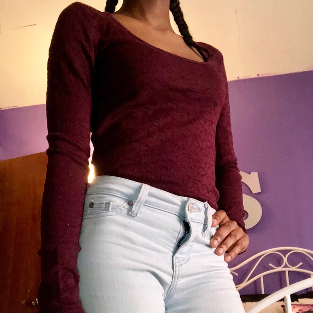 🆕 American Eagle Burgundy long sleeve Shirt